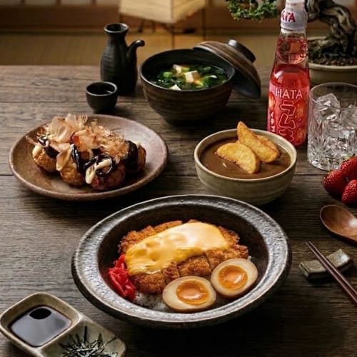 SET CƠM CÀ RI HEO (Tặng túi giữ nhiệt)
