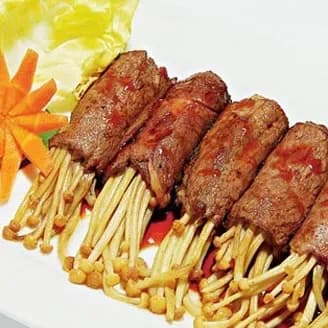 THỊT BÒ MỸ CUỘN NẤM KIM CHÂM - BEFF ENOKI ROL