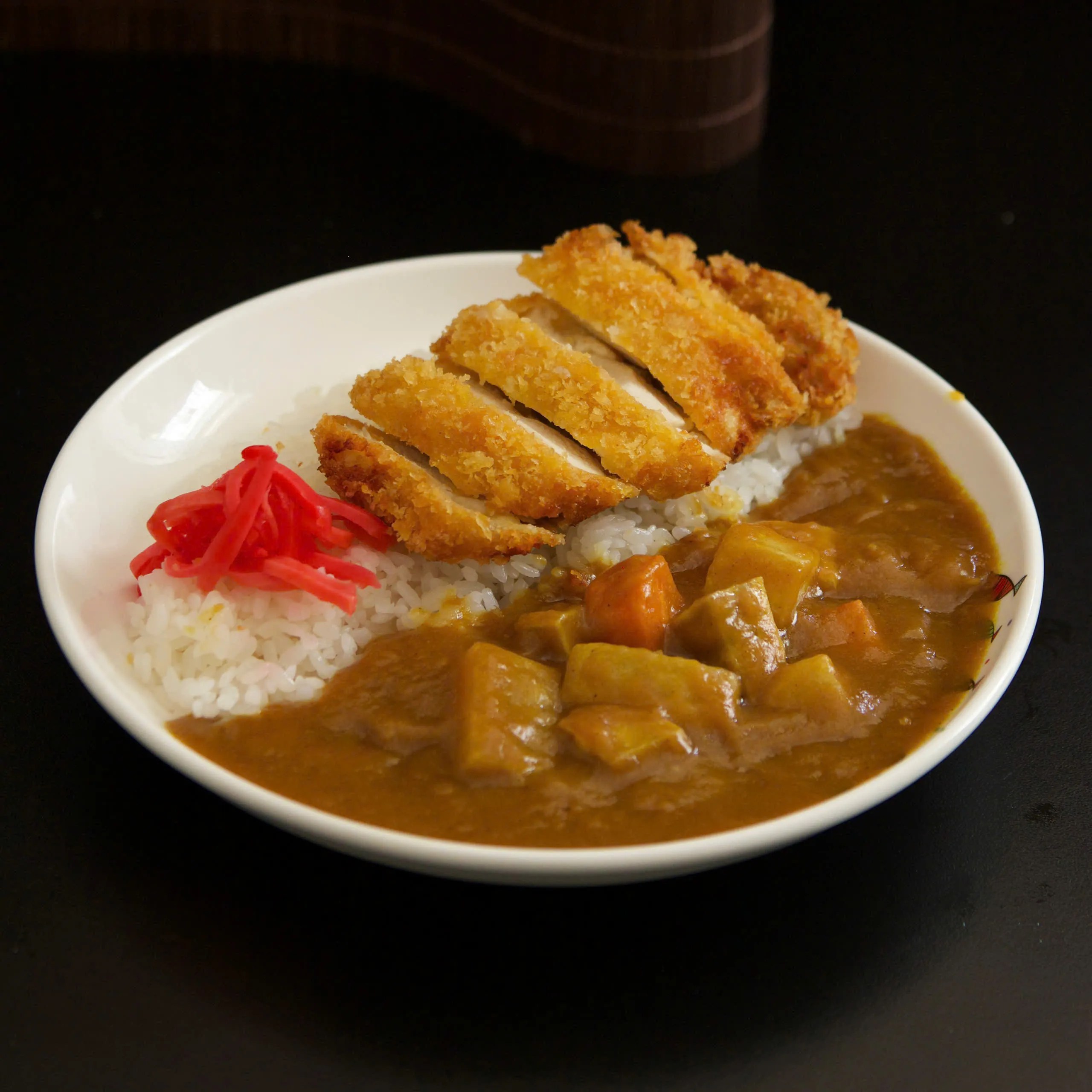 TÔ CƠM CÀ RI THỊT GÀ CHIÊN XÙ - TORI KATSU CURRY