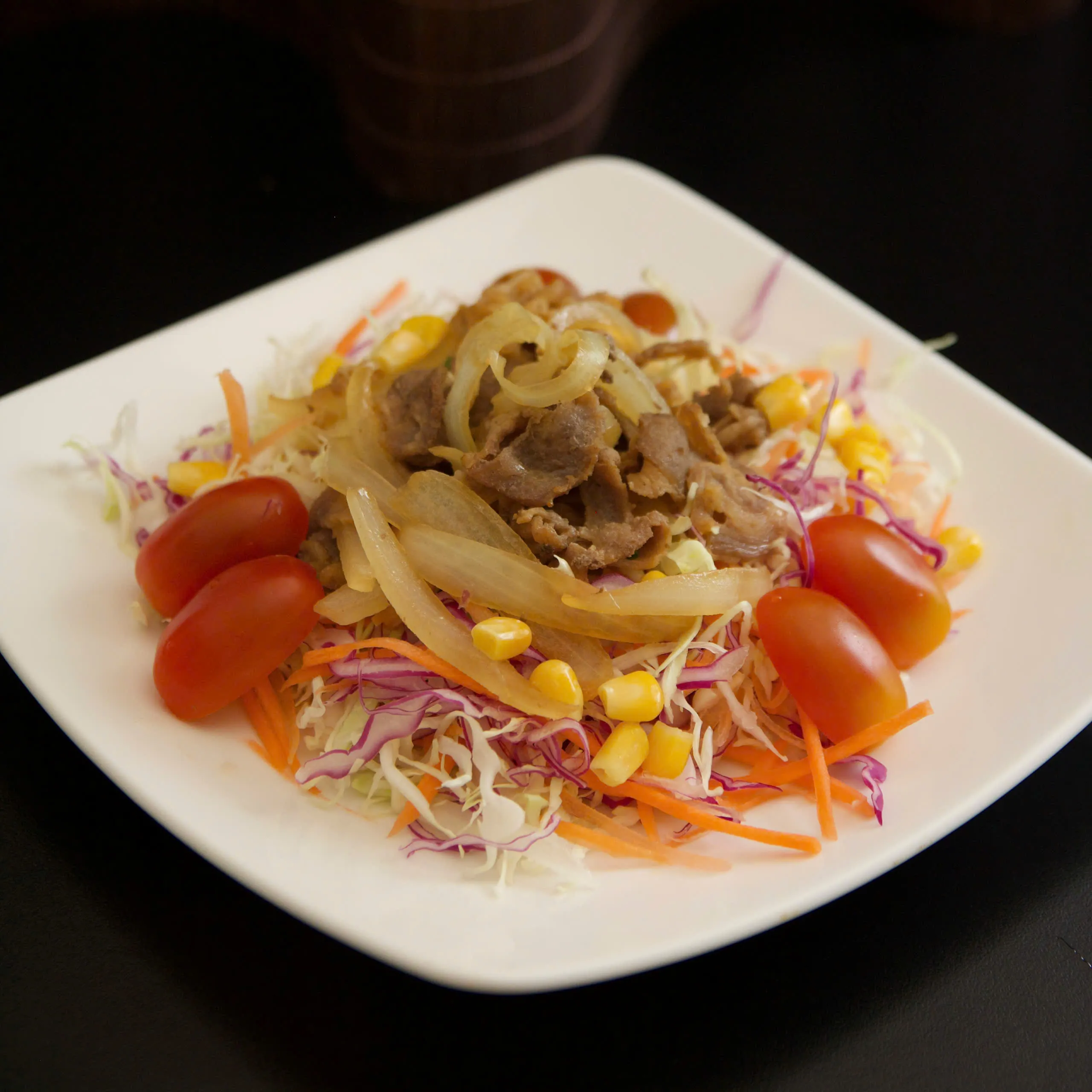 SALAD BẮP CẢI THỊT BÒ MỸ SỐT TERIYAKI
