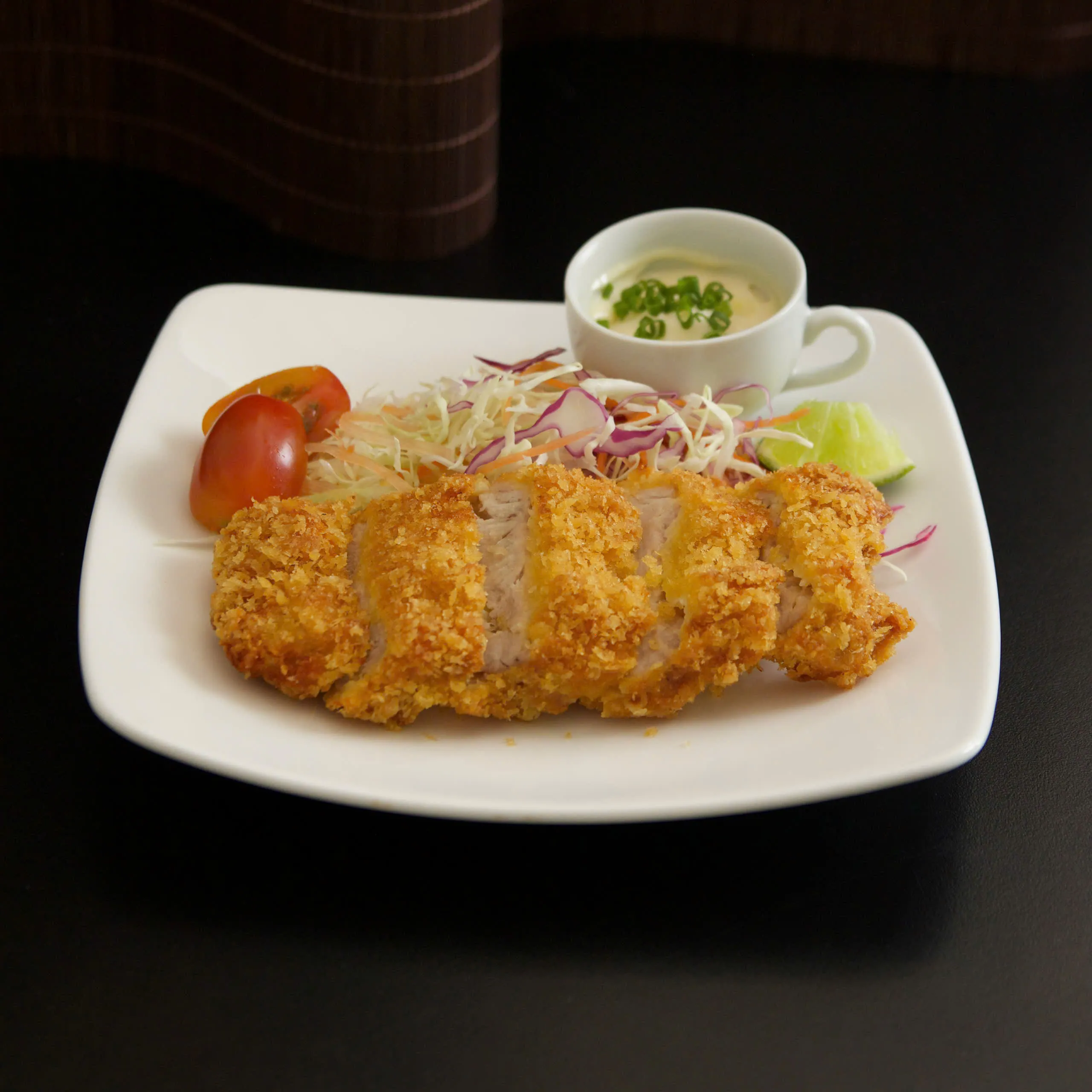THỊT HEO CHIÊN XÙ - TONKATSU