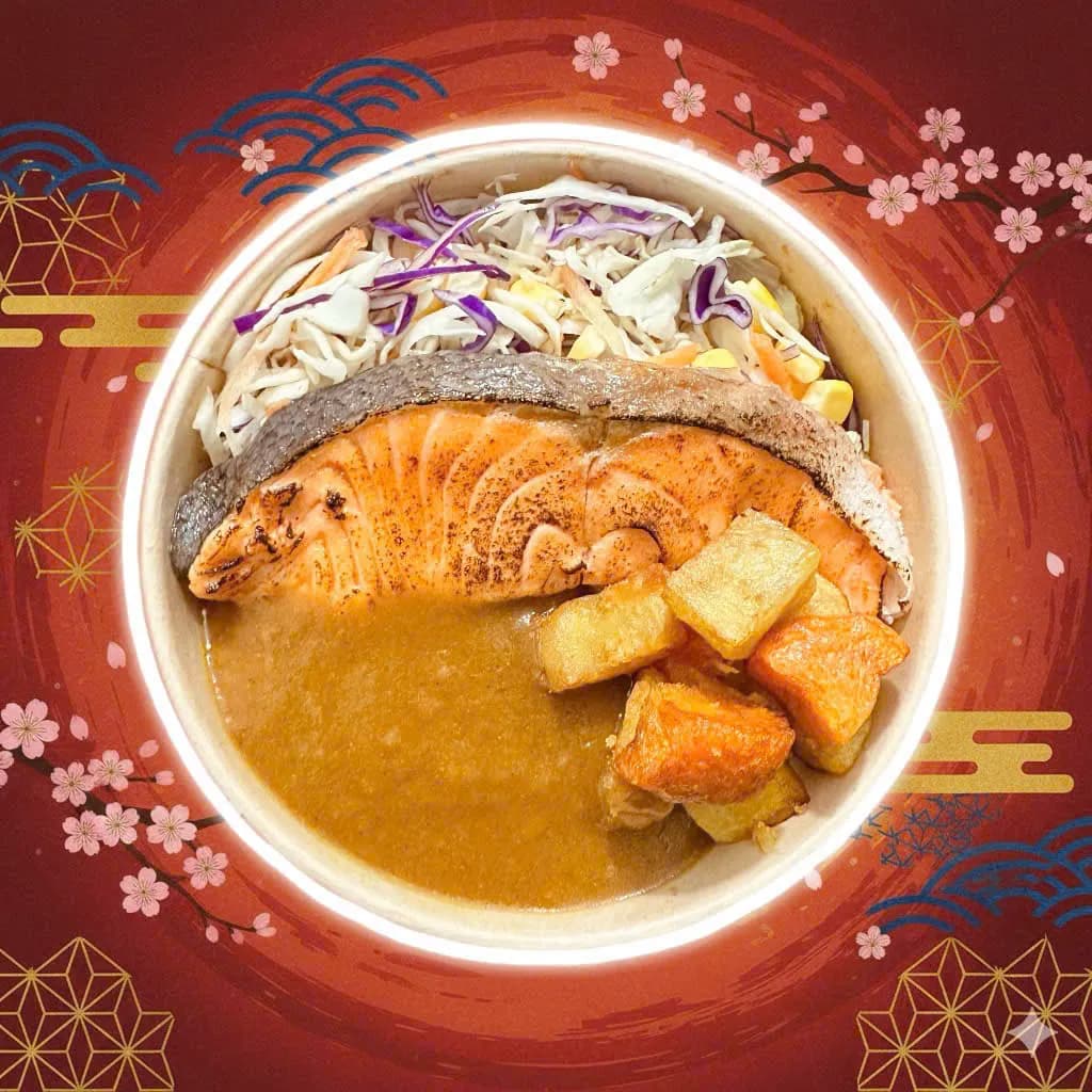 TÔ CƠM CÀ RI CÁ HỒI NƯỚNG